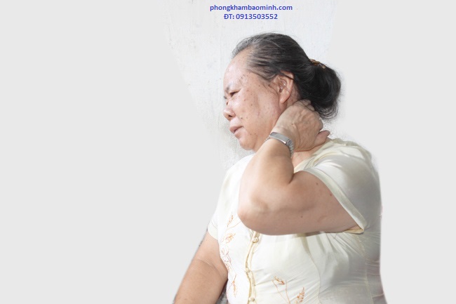 Chữa thoát vị đĩa đệm tốt, người bệnh kể: "giá tôi gặp thầy sớm hơn"